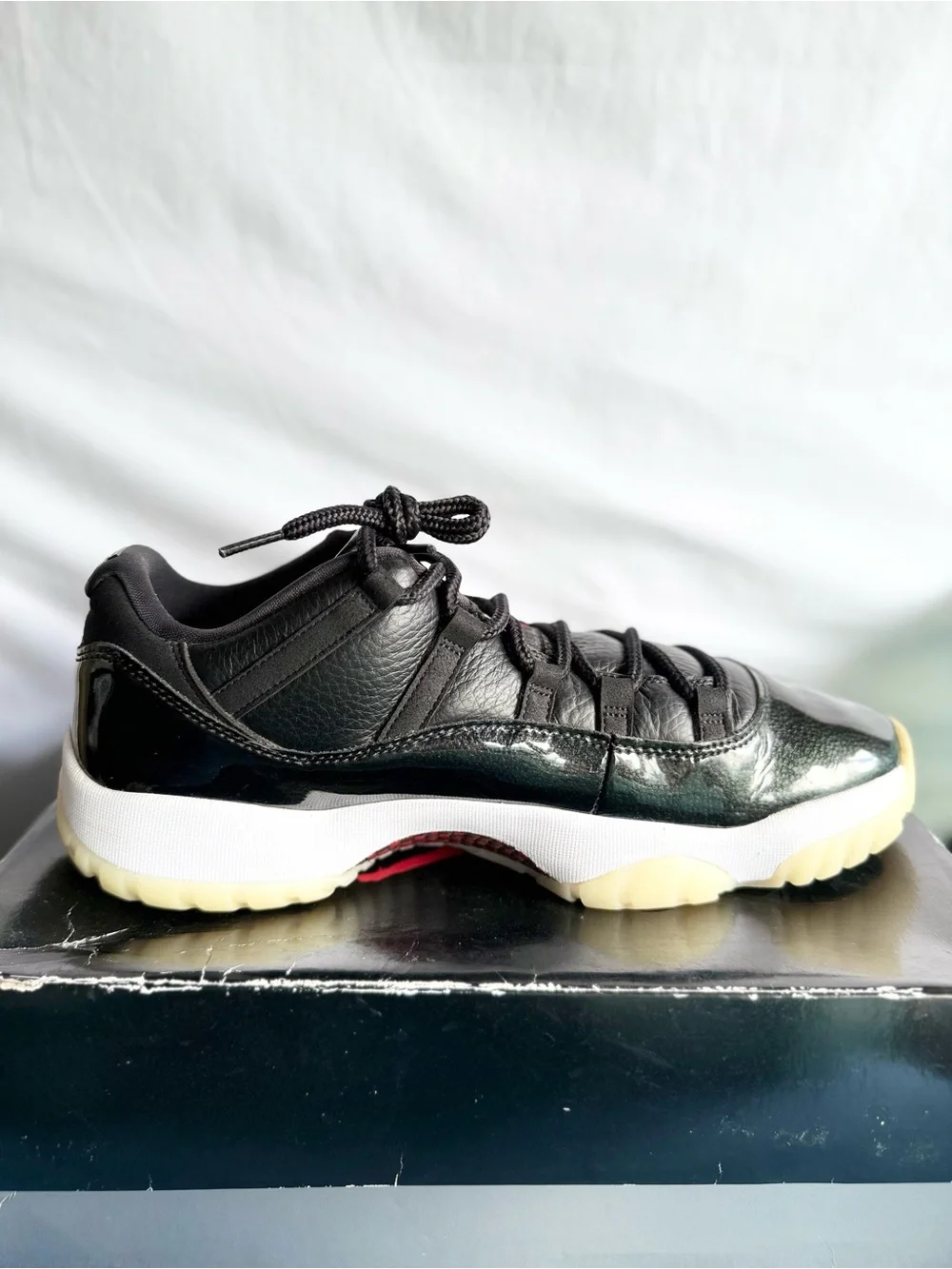 AUTHENTIC Jordan 11 Low Retro “72-10” size 12 AV2187-001 2022 PRE-OWNED